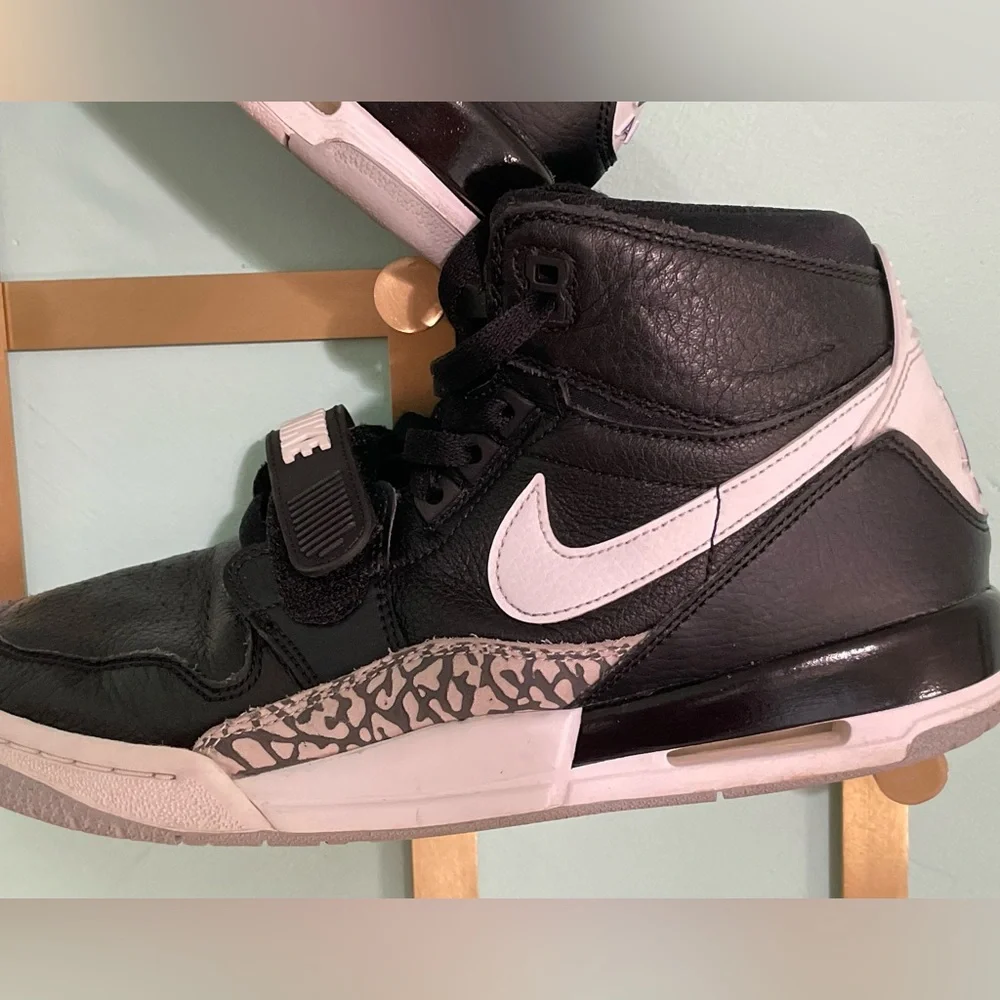 Jordan Legacy 312 High top Sneakers - Picture 5 of 9